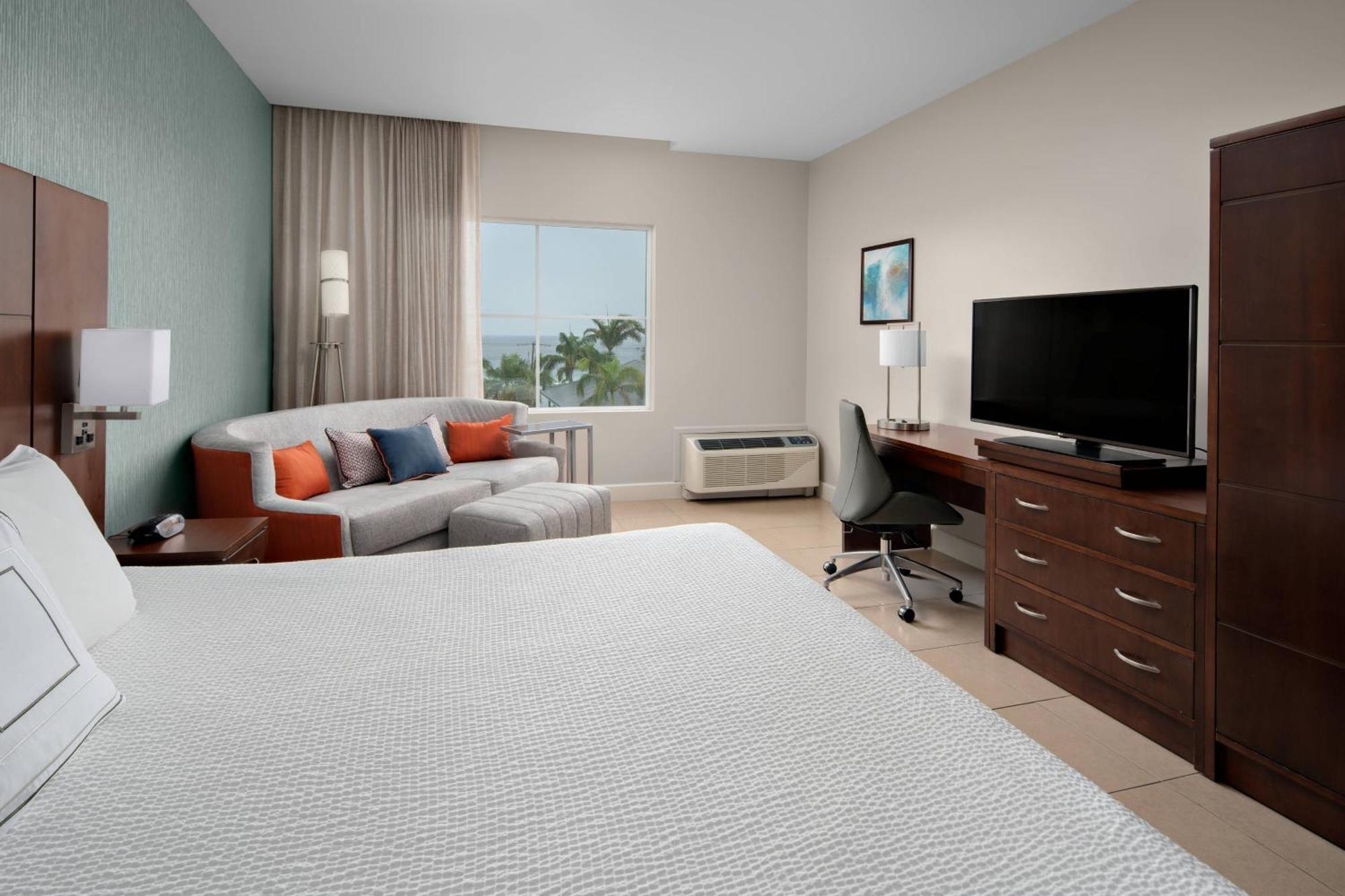 Courtyard By Marriott Bridgetown, Barbados Hotel Exterior photo