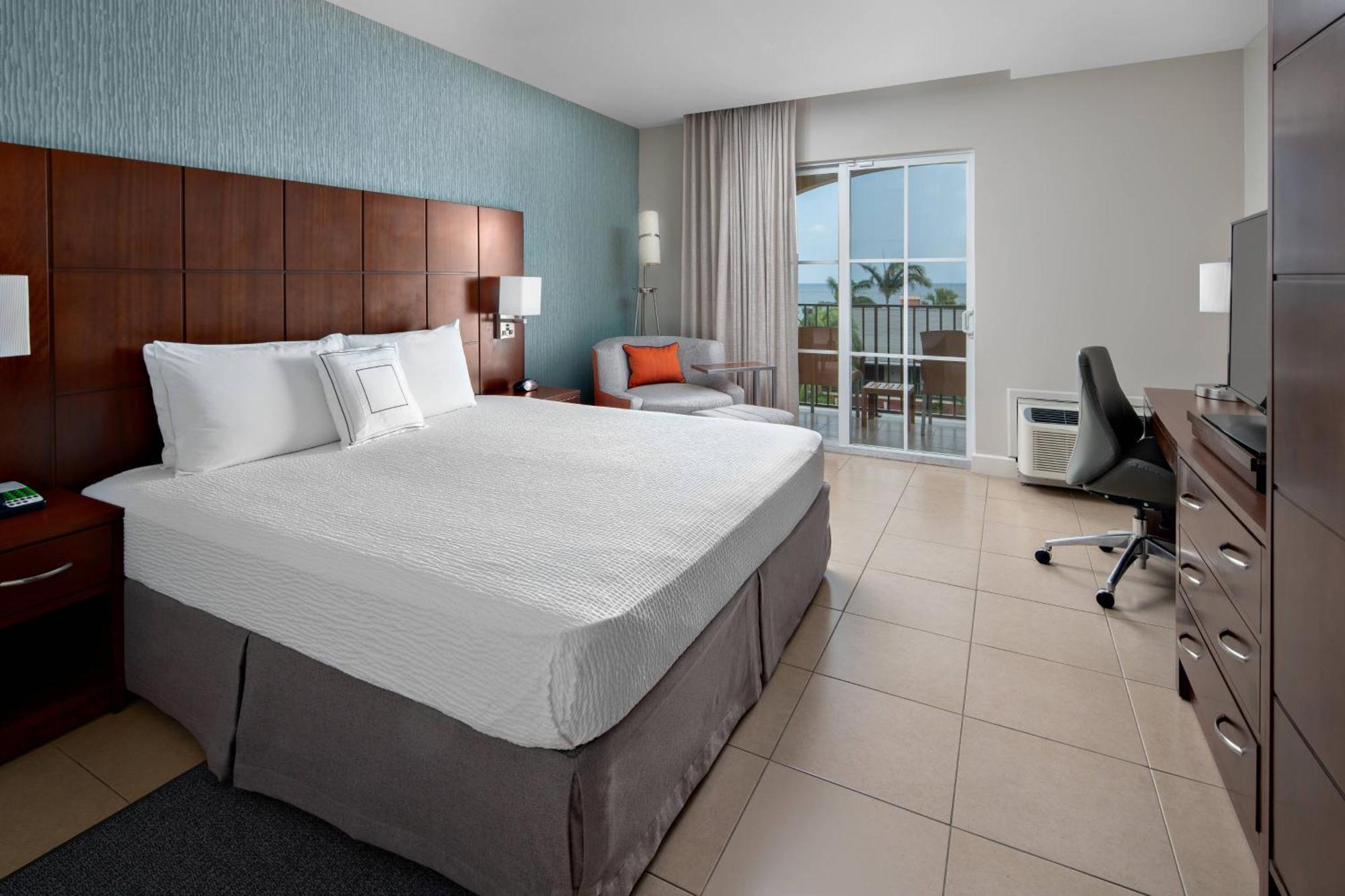 Courtyard By Marriott Bridgetown, Barbados Hotel Exterior photo